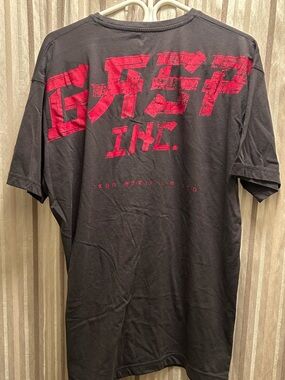 GASP Men's Graphic Tee with Red Wordmark Logo, Charcoal Gray, Size XXL